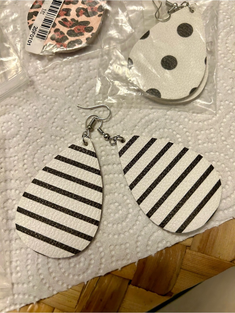 5 pairs of Teardrop  Leather Earrings